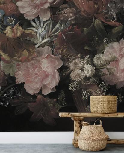 Sort baggrund med realistiske og store hvide og lyserøde blomster