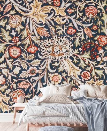 marineblå og rødt blomstermønstret tapet af William Morris