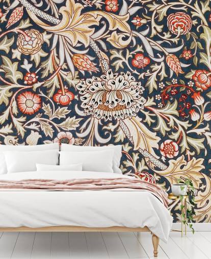 marinblå och röd blommönstrad tapet av William Morris
