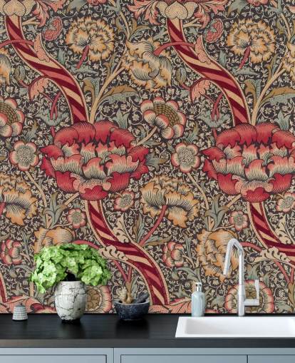 William Morris behangmuurschildering met rood en blauw patroon William Morris behangmuurschildering met rood en blauw patroon
