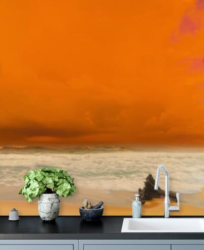 papier peint mural rouge et orange sur le coucher du soleil sur la plage appelé Sunset Over The Sea pour les chambres, les bureaux et les salles de bains papier peint mural rouge et orange sur le coucher du soleil sur la plage appelé Sunset Over The Sea pour les chambres, les bureaux et les salles de bains