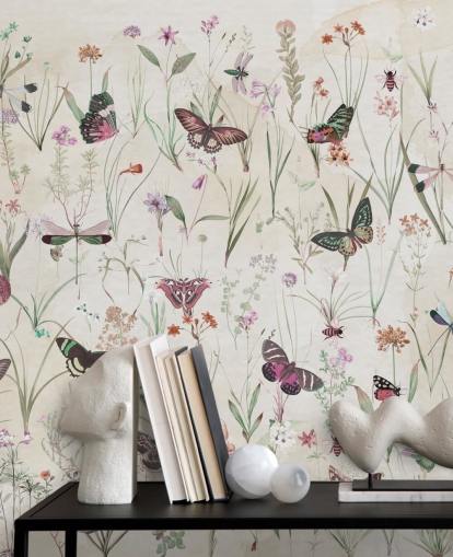 papier peint mural d'herbes et de papillons appelé Herbals and Butterflies II de Marina Stupakova pour les chambres et les salons