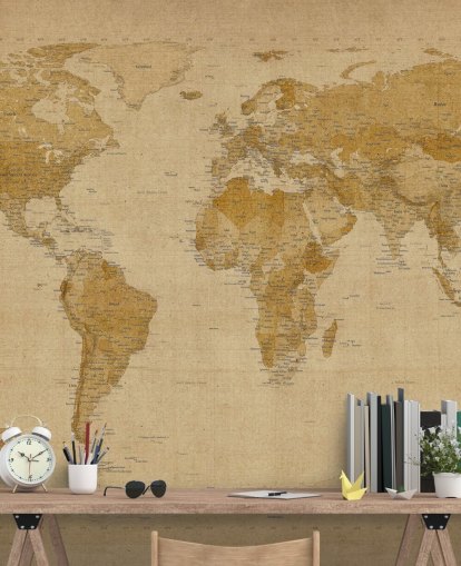 murale antico con mappa del mondo