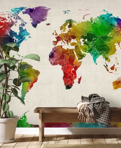 kleurrijke aquarelkaart behangmuurschildering genaamd Watercolour Map Of The World III van Michael Tompsett kleurrijke aquarelkaart behangmuurschildering genaamd Watercolour Map Of The World III van Michael Tompsett