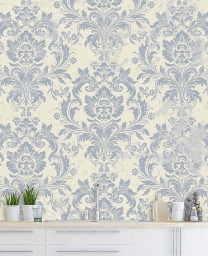 valkoinen ja sininen kuvioinen taustakuvamaalaus nimeltä Classical Damask makuuhuoneisiin, olohuoneisiin ja käytäviin