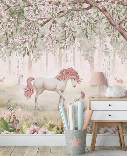 mural de papel pintado de unicornios en el bosque