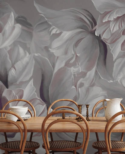 mural floral oscuro con tulipanes grandes