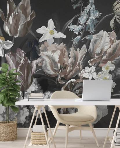 mørkt blomstervægmaleri med buket pæoner