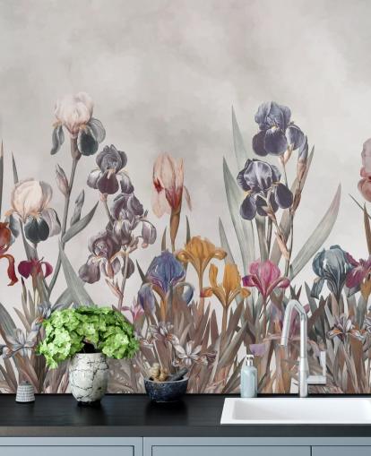 växande iris blommig väggmålning