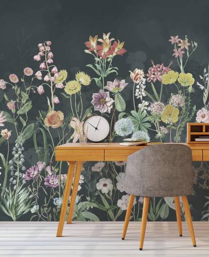 mural de papel pintado de primulas con fondo oscuro