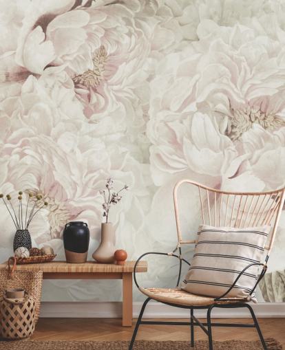 grande murale floreale con peonie rosa cipria di Marina Stupakova per camere da letto