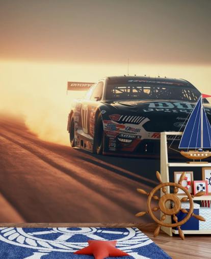 mural oscuro personalizable de NASCAR llamado NASCAR On Track para dormitorios, oficinas y cuevas para hombres
