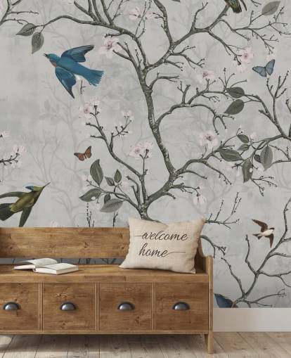 lichte bosbehangmuurschildering met vogels voor de slaapkamer