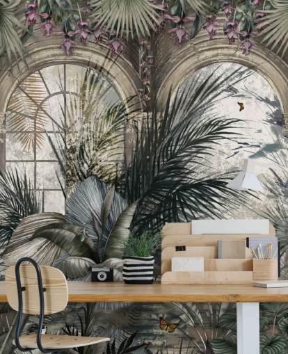 Fenêtres cintrées et papier peint de la jungle à colonnades