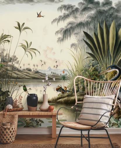 Carta da parati con fiume tropicale con palme e uccelli