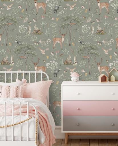 papier peint vert pour enfants appelé Green Fantastic Forest par Kikki Belle pour les crèches et les chambres d'enfants