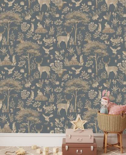Blaue Wald-Wandtapete für Kinder namens Vintage Blue Fantastic Forest von Kikki Belle für ein Baby- oder Kinderzimmer Blaue Wald-Wandtapete für Kinder namens Vintage Blue Fantastic Forest von Kikki Belle für ein Baby- oder Kinderzimmer