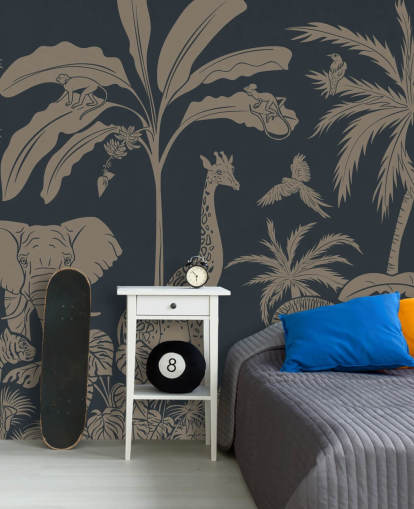 mörkblå djungel tapetväggmålning kallad Monochrome Jungle - Vintage Blue av Kikki Belle för barns sovrum och plantskolor mörkblå djungel tapetväggmålning kallad Monochrome Jungle - Vintage Blue av Kikki Belle för barns sovrum och plantskolor