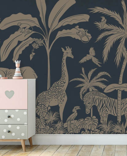 tummansininen viidakon taustakuvamaalaus nimeltään Monochrome Jungle - Vintage Blue by Kikki Belle lasten makuuhuoneisiin ja lastentarhoihin tummansininen viidakon taustakuvamaalaus nimeltään Monochrome Jungle - Vintage Blue by Kikki Belle lasten makuuhuoneisiin ja lastentarhoihin