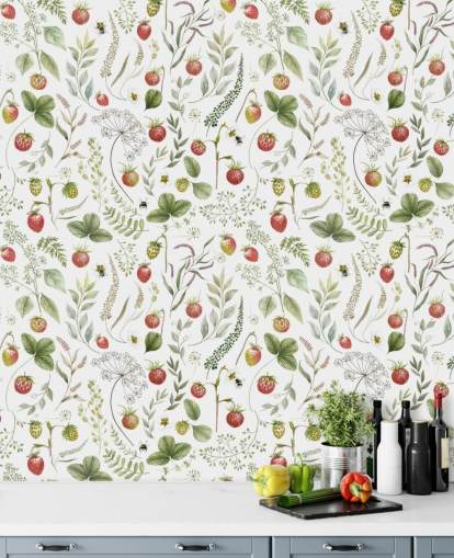 rode en groene Kikki Belle behangmuurschildering genaamd Strawberry Hill voor kinderdagverblijven, keukens en speelkamers rode en groene Kikki Belle behangmuurschildering genaamd Strawberry Hill voor kinderdagverblijven, keukens en speelkamers