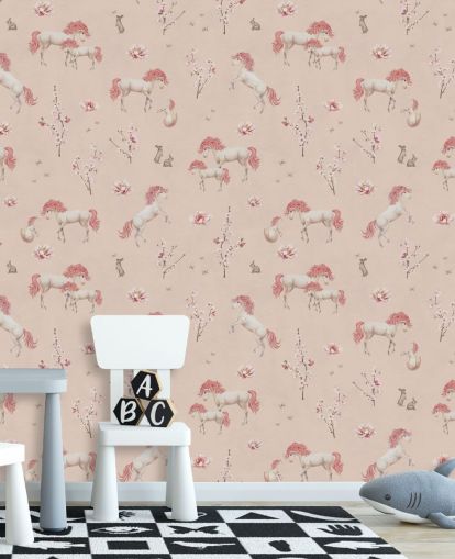 carta da parati murale con unicorno rosa chiamata Pink Unique Unicorn di Kikki Belle per camerette e asili nido