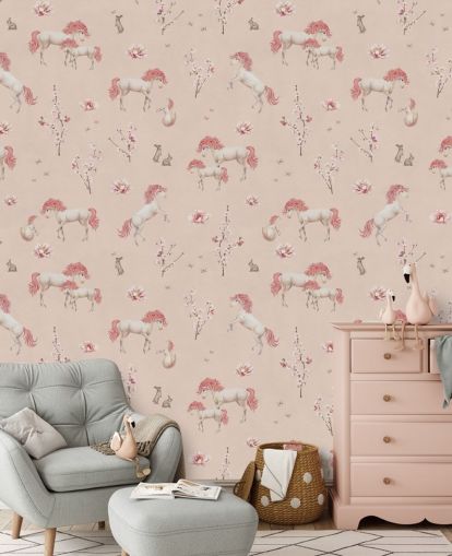 roze eenhoorn behangmuurschildering genaamd Pink Unique Unicorn van Kikki Belle voor meisjeskamers en kinderdagverblijven