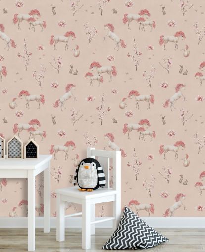 rosa enhörning tapetväggmålning som heter Pink Unique Unicorn av Kikki Belle för flickors sovrum och plantskolor