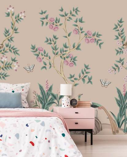rosafarbenes Chinoiserie-Tapetenbild namens Pink Chinoiserie Rose Garden für Schlafzimmer und Esszimmer