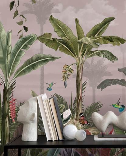 rosa skogtapet veggmaleri kalt A Busy Tropical Forest på Wallsauce for soverom