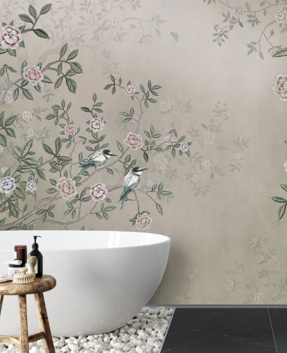 mural de papel pintado natural de color beige llamado Pájaros cantando en el jardín de rosas de Wallsauce para dormitorios, salas de estar y baños