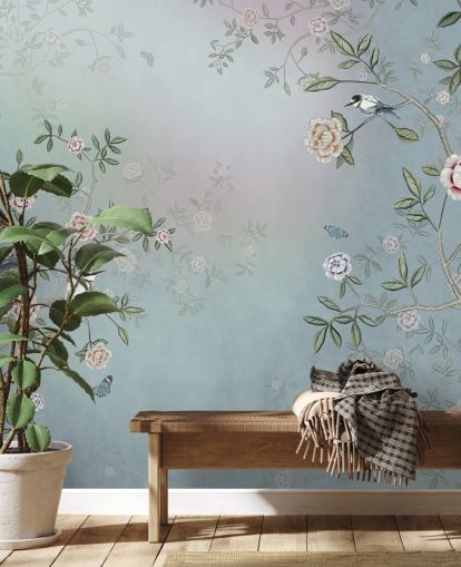 carta da parati murale con giardino di rose blu chiamata Birds Singing in the Rose Garden Blue at Wallsauce per camere da letto, salotti e bagni