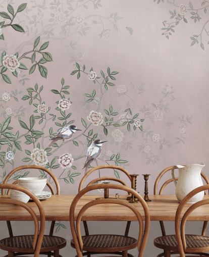 roze rozentuin behangmuurschildering genaamd Birds Singing in the Rose Garden Pink at Wallsauce voor slaapkamers, woonkamers en badkamers