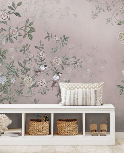 roze rozentuin behangmuurschildering genaamd Birds Singing in the Rose Garden Pink at Wallsauce voor slaapkamers, woonkamers en badkamers