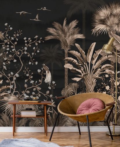 dunkles Chinoiserie-Tapetenbild mit dem Titel Hanging Tropical Palm Trees Blue für Wohn- und Schlafzimmer