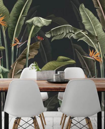 mörk palm tapet kallad Palm Trees and Butterflies Dark at Wallsauce för sovrum