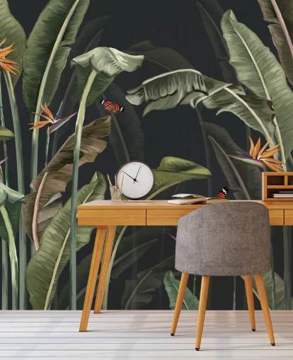 papel pintado de palmeras oscuras llamado Palm Trees and Butterflies Dark at Wallsauce para dormitorios