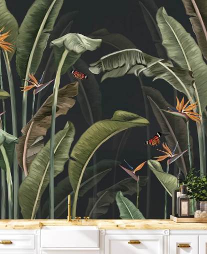 carta da parati con palme scure chiamata Palm Trees and Butterflies Dark at Wallsauce per camere da letto