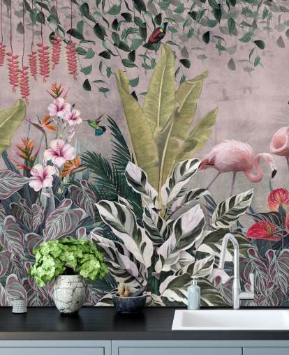 rosafarbenes Dschungel-Tapetenwandbild mit dem Titel Flamingos in the Jungle Pink in Wallsauce für Schlafzimmer, Wohnzimmer und Badezimmer