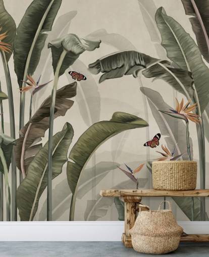papel pintado de palmeras verdes llamado Palm Trees and Butterflies Green en Wallsauce para dormitorios, salas de estar y cocinas