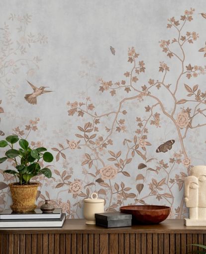 Graue Dschungel-Tapete mit dem Titel Grey Birds and Butterflies at Wallsauce für Flure, Badezimmer und Esszimmer Graue Dschungel-Tapete mit dem Titel Grey Birds and Butterflies at Wallsauce für Flure, Badezimmer und Esszimmer