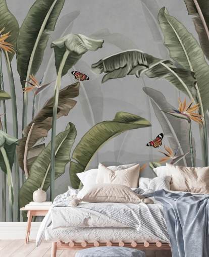 grå og grøn jungle tapet kaldet Palm Trees and Butterflies Grey på Wallsauce