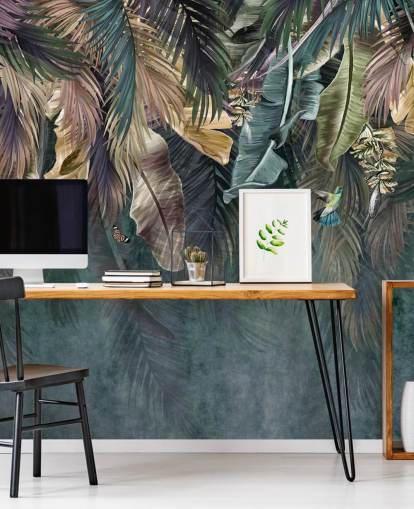 mural de papel pintado con hojas azules llamado Hanging Tropical Palm Trees Blue para dormitorios, salas de estar y baños