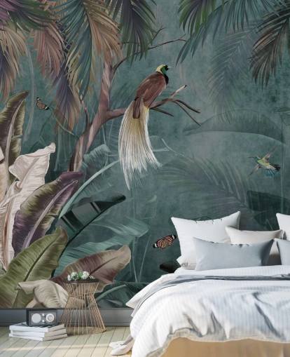 blaue Dschungel-Tapete mit dem Titel Jungle Birds and Butterflies Blue at Wallsauce für Schlafzimmer und Badezimmer