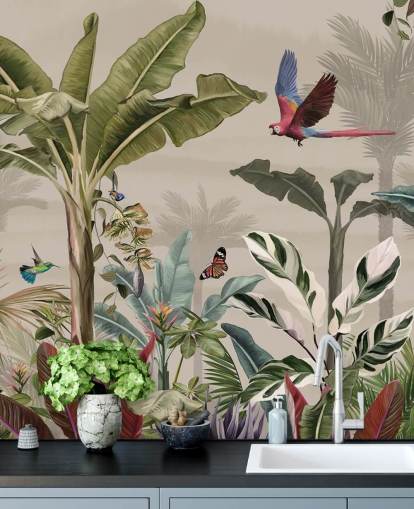 carta da parati murale beige con giungla chiamata Parrot Flying Through the Jungle Beige at Wallsauce per camere da letto e salotti