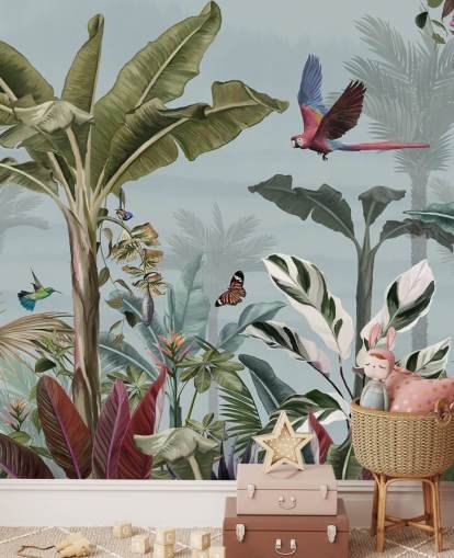 blauw junglebehang genaamd Parrot Flying Through the Jungle Blue bij Wallsauce voor woonkamers