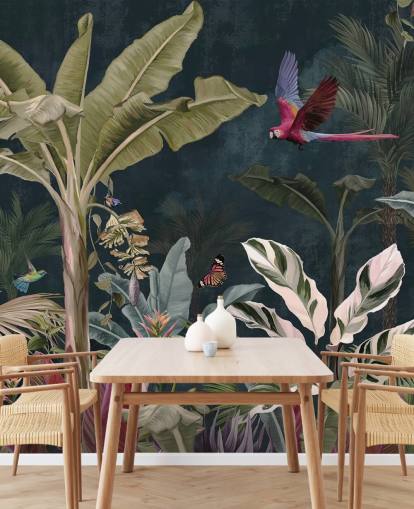 mural de papel pintado de la jungla llamado Parrot Flying Through the Jungle en Wallsauce para dormitorios y salas de estar