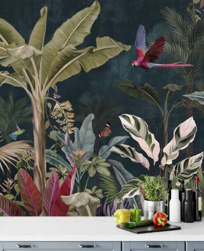 mural de papel de parede da selva chamado Parrot Flying Through the Jungle at Wallsauce para quartos e salas de estar