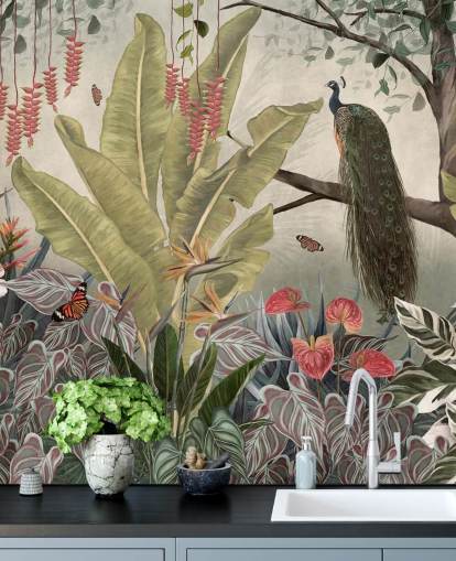 Pfauentapete namens Pfau im Dschungel in Wallsauce für Schlafzimmer, Wohnzimmer und Esszimmer Pfauentapete namens Pfau im Dschungel in Wallsauce für Schlafzimmer, Wohnzimmer und Esszimmer