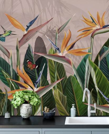 rosa och grön tropisk tapet väggmålning kallad Tropical Forest Flowers and Birds Pink på Wallsauce för sovrum och vardagsrum