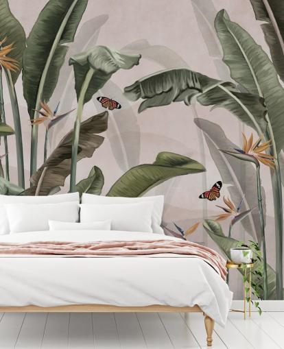 papier peint mural de la jungle rose appelé Palm Trees and Butterflies Pink at Wallsauce pour chambres et salons